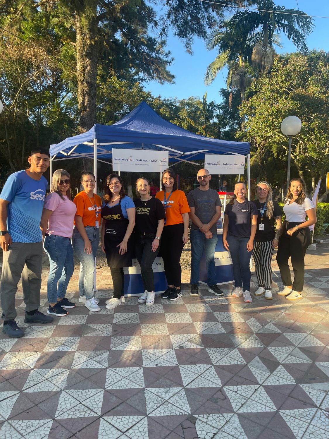 Ação de Dia das Mães movimenta Esquina Democrática de Camaquã neste Domingo #TriJuntos 