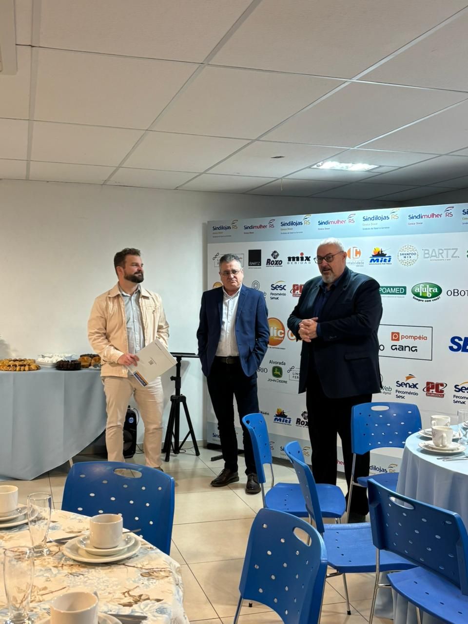 Café Colonial celebra o Dia do Contador no Sindilojas Costa Doce