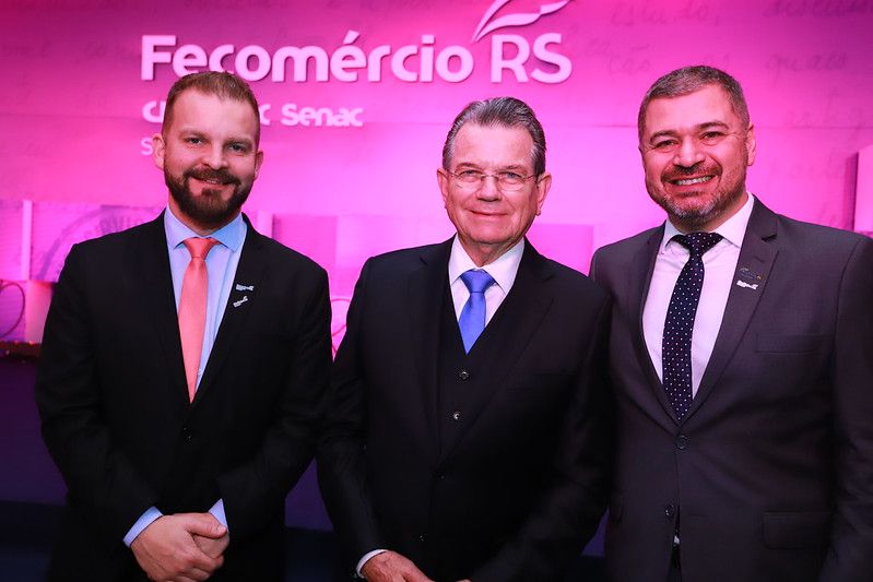 FECOMÉRCIO-RS - Sindilojas Costa Doce presente na Cerimonia de Posse Gestão 2022/2026