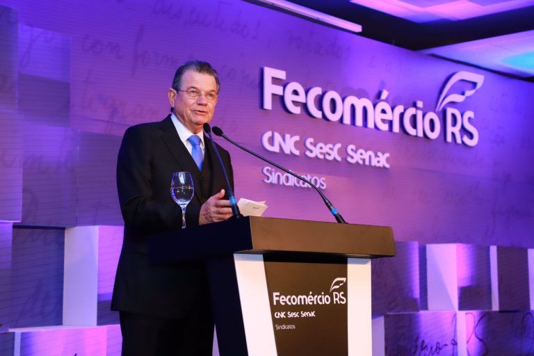 FECOMÉRCIO-RS - Sindilojas Costa Doce presente na Cerimonia de Posse Gestão 2022/2026