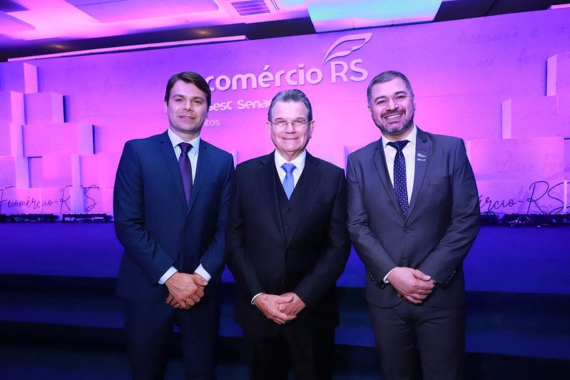 FECOMÉRCIO-RS - Sindilojas Costa Doce presente na Cerimonia de Posse Gestão 2022/2026