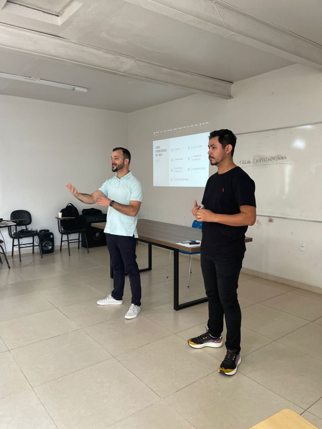 Sindilojas Costa Doce recebe encontro do GT Comércio & Varejo do Ynov