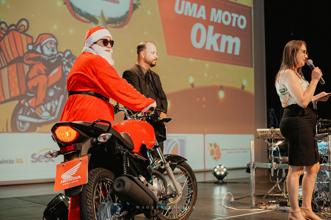 GANHOU: Conheça quem ganhou a moto 0km da Promoção Natal Parceiro 2021